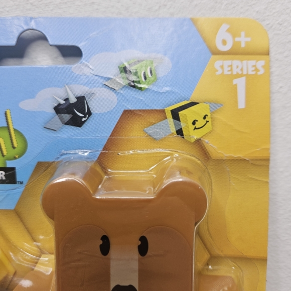 Roblox Bee Swarm Simulator Action Figure Brown Bear Mystery Bee Honeycomb Case - Picture 4 of 7